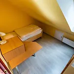 Private Parking And Kitchen *