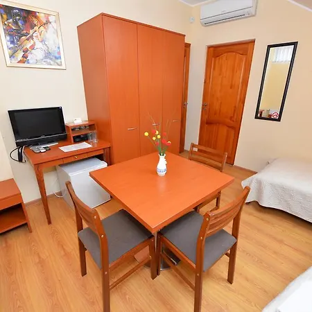 Private Parking And Kitchen 클라이페다