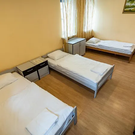 Private Parking And Kitchen