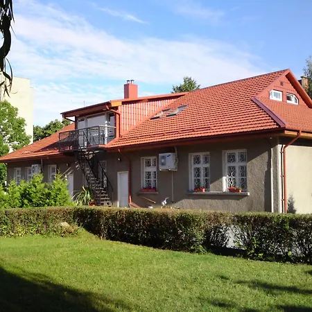 Lägenhet Private Parking And Kitchen Klaipėda