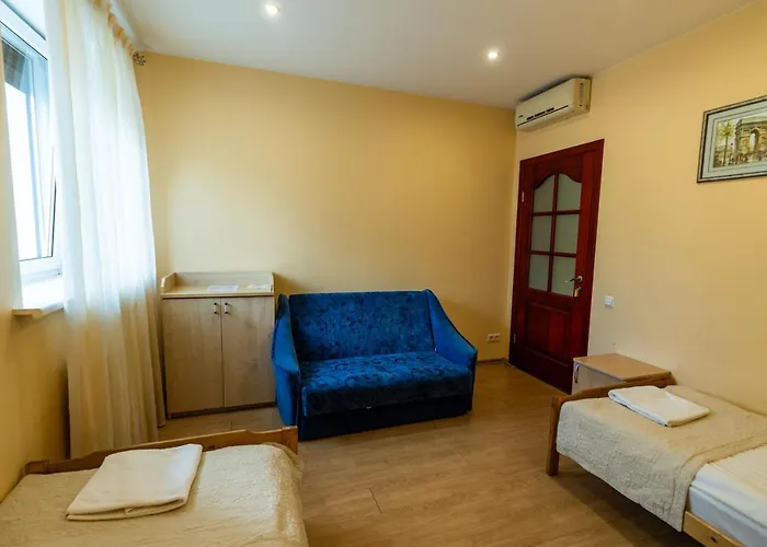 Private Parking And Kitchen *