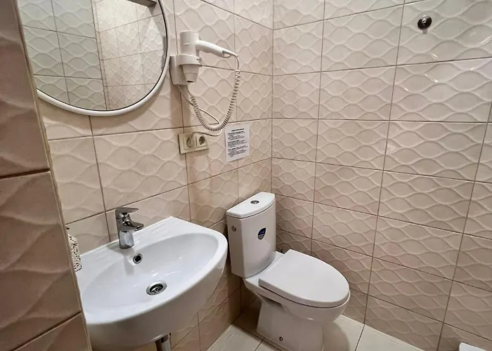 Private Parking And Kitchen