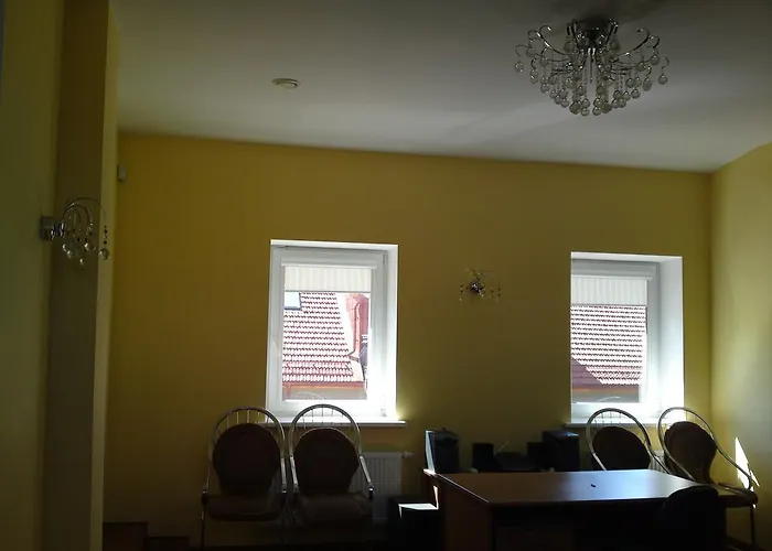 Private Parking And Kitchen *