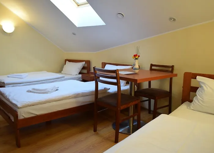 Private Parking And Kitchen Daire